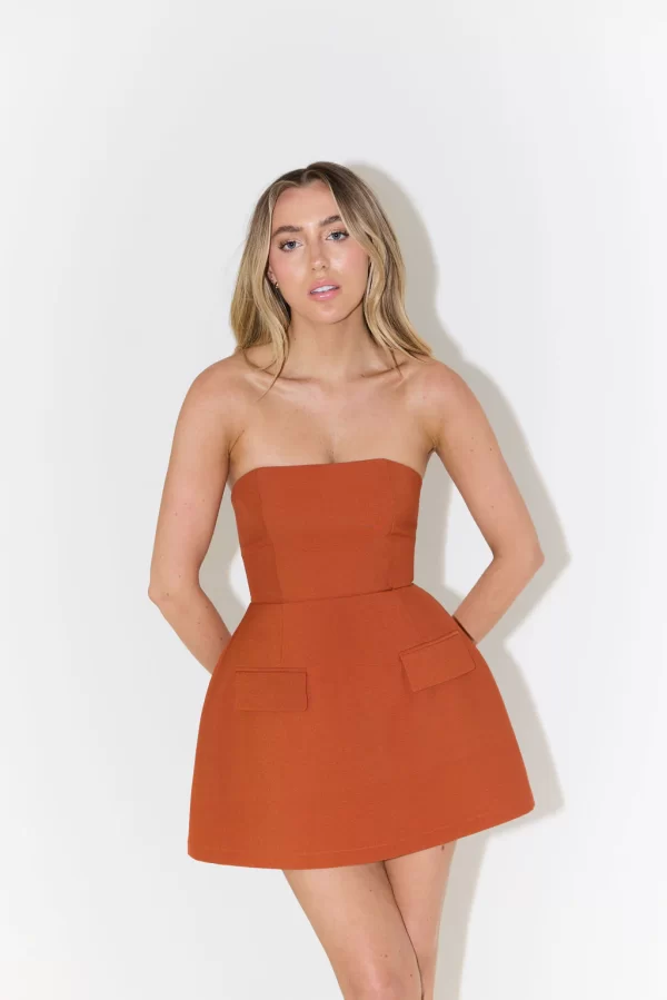The Strapless Dress